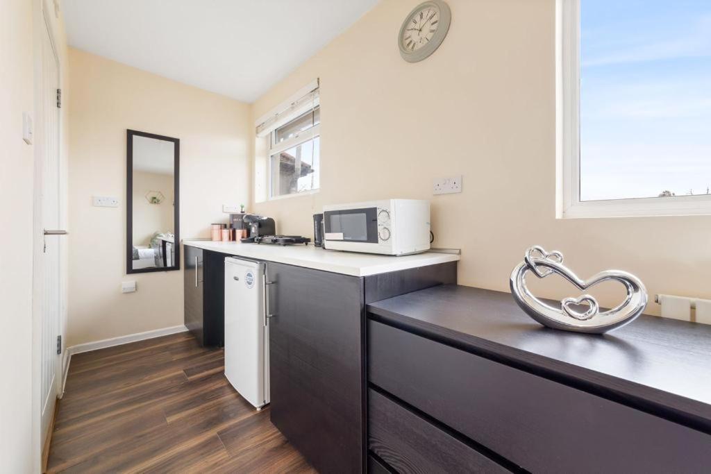 Isleworth Suites - Tw7 Exterior foto
